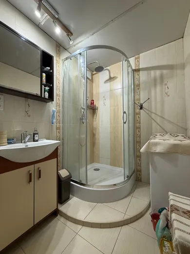 Na predaj 3-izbový byt, 62 m², Zlaté Moravce, Staničná