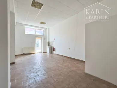Na prenájom komerčné, 30 m², Holíč