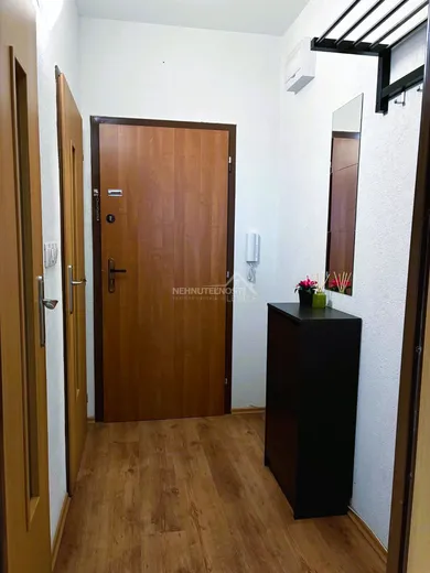 Na prenájom 1-izbový byt, 36 m², Levice, Kyjevská