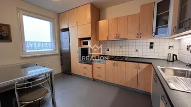 Na prenájom 2-izbový byt, 51 m², Bratislava-Dúbravka, Repašského