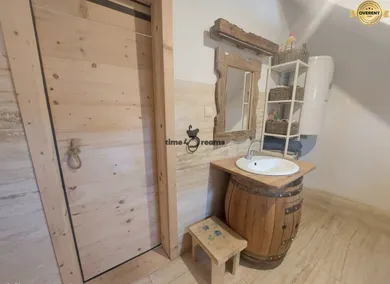 Na predaj 4-izbový dom, 180 m², Nemecká