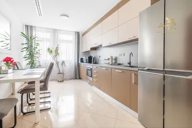 Na predaj 3-izbový byt, 75 m², Bratislava-Staré Mesto