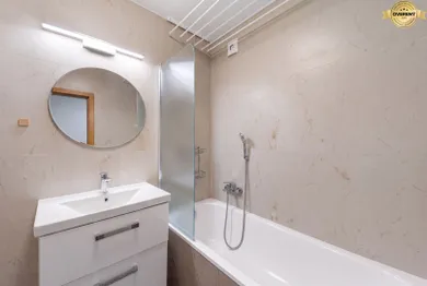 Na predaj 3-izbový byt, 73 m², Senec, Robotnícka