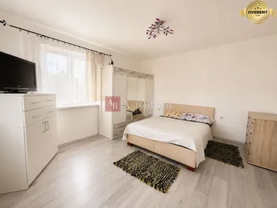 Na predaj 3-izbový dom, 95 m², Vlachy