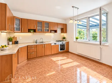 Na predaj 5-izbový dom, 117 m², Dunajská Lužná, Holubia