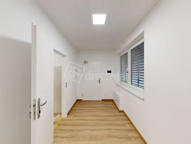 Na prenájom komerčné, 105 m², Dunajská Streda, Bačáková