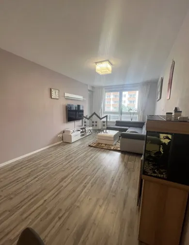 Na prenájom 3-izbový byt, 78 m², Bratislava-Nové Mesto, Nobelova