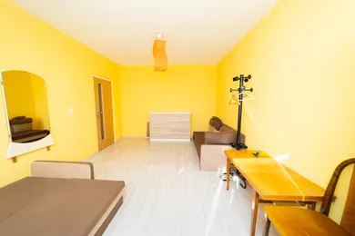 Na predaj 2-izbový byt, 64 m², Veľký Krtíš