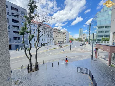 Na prenájom 2-izbový byt, 45 m², Bratislava-Staré Mesto