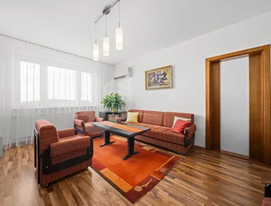 Na predaj 4-izbový byt, 77 m², Bratislava-Karlova Ves, Veternicová
