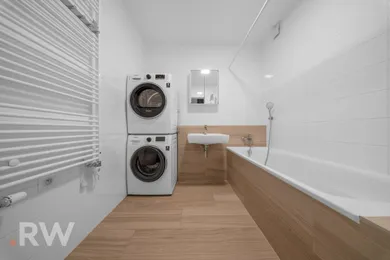Na predaj 3-izbový byt, 86 m², Bratislava-Staré Mesto, Blumentálska