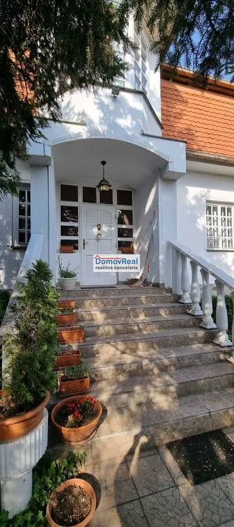 Na predaj 5-izbový dom, 334 m², Dunajská Streda, Železnicná