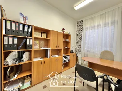 Na prenájom komerčné v Nové Zámky · €170 · Čiastočná rekonštrukcia