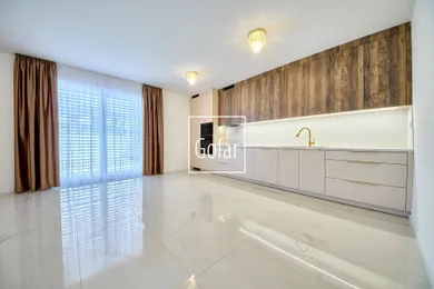 Дома на продажу, 4-комнатные, Horný Bar · €265 000