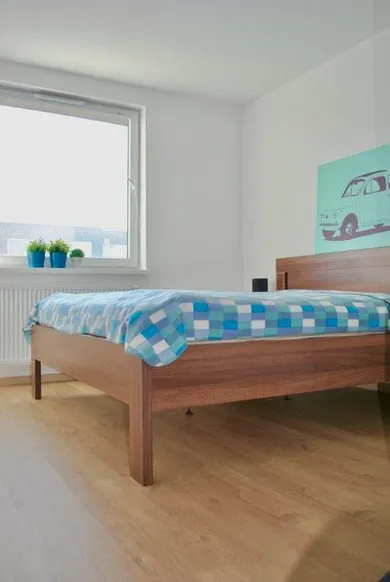 Na prenájom 2-izbový byt, 53 m², Bratislava-Rača, Rustaveliho