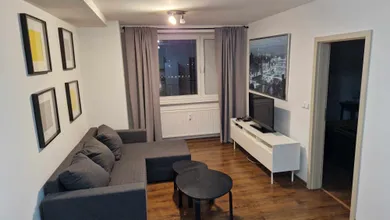 Kiadó lakások, 2-szobás, Martin · €500