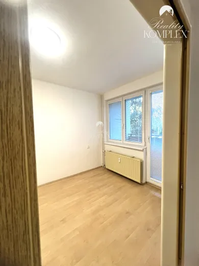 Na predaj 3-izbový byt, 64 m², Komárno