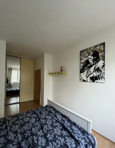 Na predaj 3-izbový byt, 68 m², Bratislava-Nové Mesto, Tomášikova