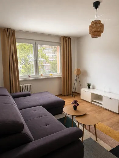 Mieszkania na wynajem, 2-pokojowe, Bratislava-Dúbravka · €700