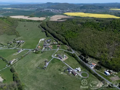 Na predaj pozemok, 911 m², Ratka