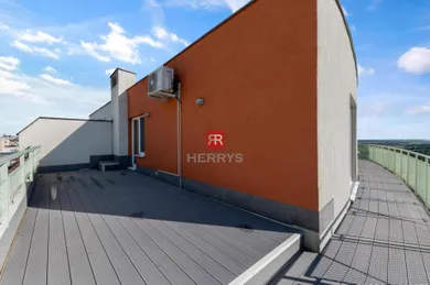 Na predaj 3-izbový byt, 101 m², Bratislava-Karlova Ves, Kresánkova