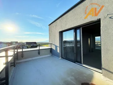 Na predaj 3-izbový byt, 90 m², Poprad, Grébova