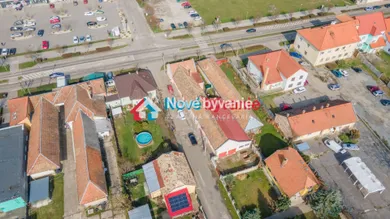 Na predaj komerčné, 220 m², Zeliezovce, Mierova