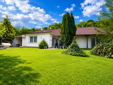 Domy na sprzedaż, 5-pokojowe, Piešťany · €285 000