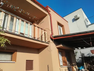 Domy na sprzedaż, 3-pokojowe, Nitra · €170 000