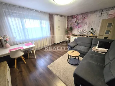 Na predaj 3-izbový byt, 71 m², Bratislava-Petržalka