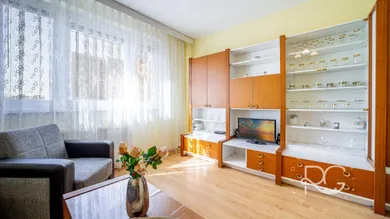 Na predaj 3-izbový byt, 61 m², Bratislava-Petržalka, Romanová