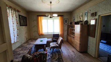 Na predaj dom, 651 m², Pliešovce