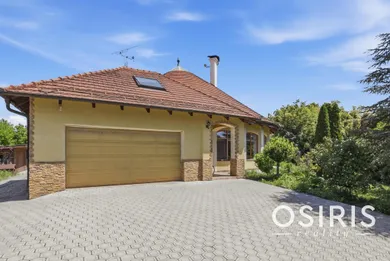 Na predaj 7-izbový dom, 550 m², Kútniky