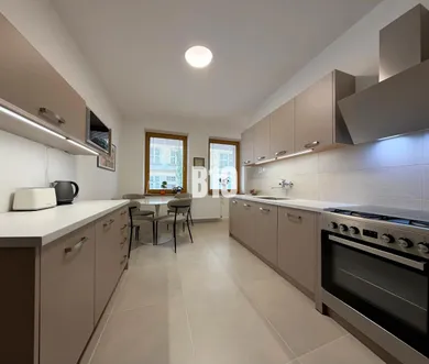 Mieszkania na sprzedaż, 3-pokojowe, Žilina · €249 900
