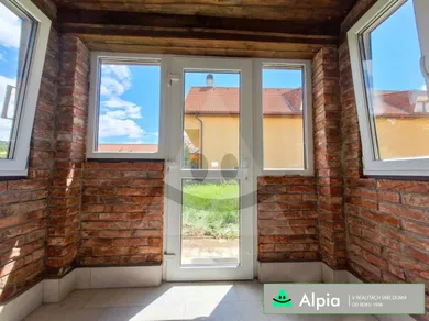 Na predaj 3-izbový dom, 359 m², Uhorská Ves