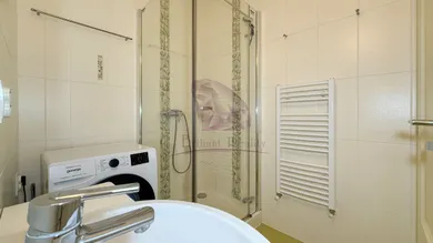 Na predaj 1-izbový byt, 38 m², Senec, Pezinská