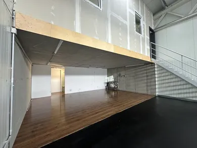 Na prenájom komerčné, 199 m², Bratislava-Nové Mesto, Stará Vajnorská