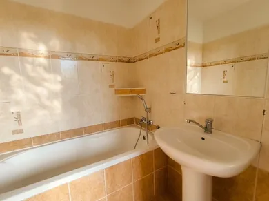 Na prenájom 3-izbový byt, 72 m², Komárno, Rákócziho ul.