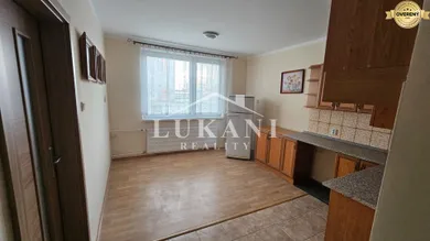 Na prenájom 1-izbový byt, 34 m², Šaľa, Letná