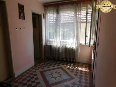 Na predaj dom, Dvory nad Žitavou, Hlavná