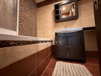 Na predaj 3-izbový byt, 70 m², Trenčín
