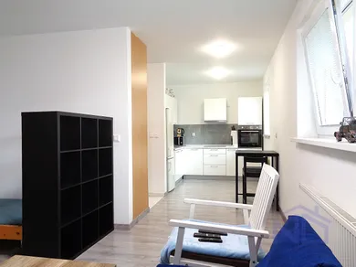 Na prenájom 1-izbový byt, 40 m², Stupava, Cementárenská