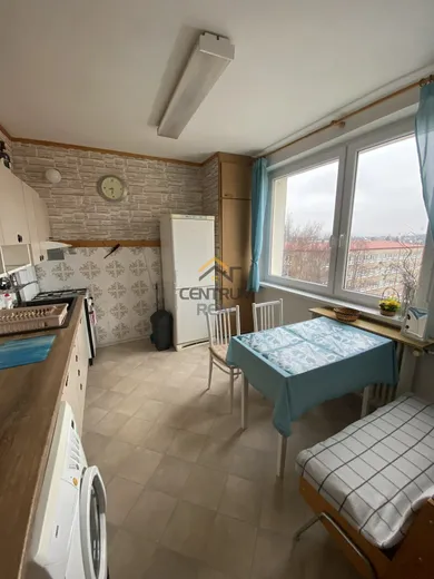 Na prenájom 3-izbový byt, 70 m², Poprad, Partizánska