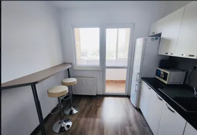 Na predaj 3-izbový byt, 65 m², Bratislava-Petržalka, Markova