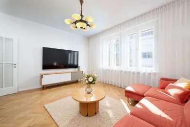 Na prenájom 2-izbový byt, 63 m², Bratislava-Staré Mesto, Fraňa Kráľa