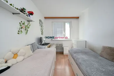Mieszkania na sprzedaż, 4-pokojowe, Bratislava-Dúbravka · €239 500