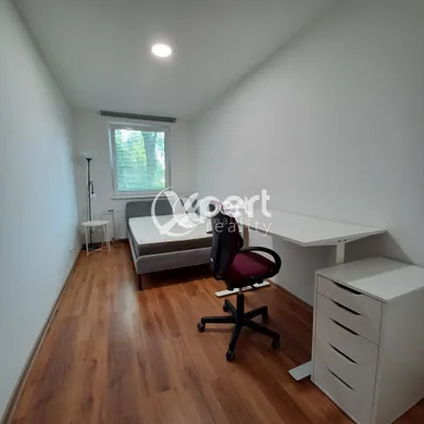 Na predaj 4-izbový byt, 83 m², Bratislava-Petržalka, Tupolevova