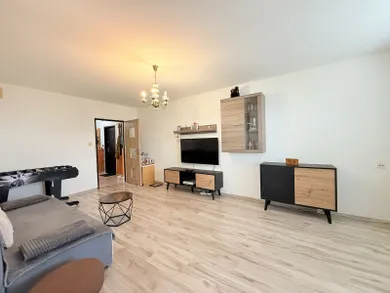 Eladó lakások, 3-szobás, Humenné · €106 000