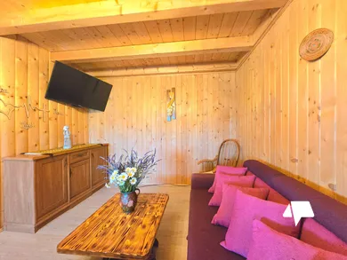 Na predaj rekreačný dom, 130 m², Jedľové Kostoľany