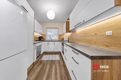 Na predaj dom, 88 m², Rovinka, Hrádzna
